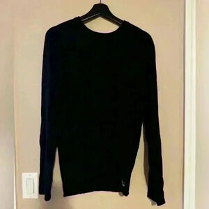 Guess  sweater